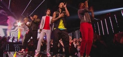 One Direction Thank Jls For Amazing Duet At Wembley For X Factor Final Metro News
