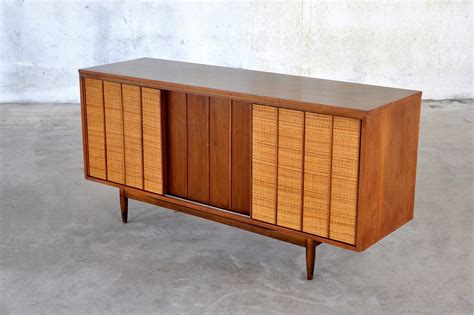 A mixed feeling between vintage decor and the best of contemporary design. SELECT MODERN: Mid Century Modern Credenza, Bar, Buffet or ...