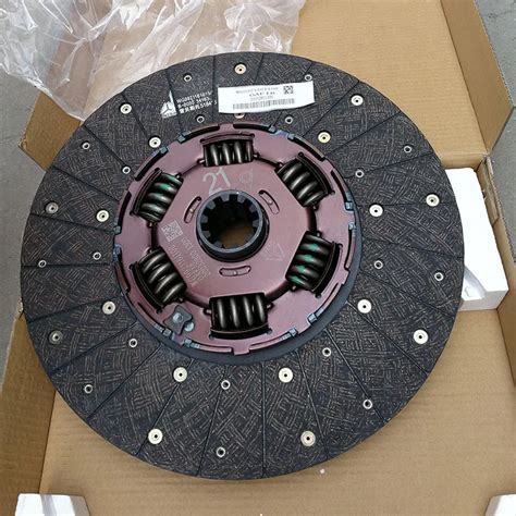 Wg9921161100 Driven Disc Assembly Sinotruk Howo Spare Parts Clutch