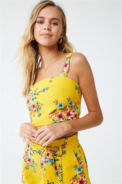 Floral Crop Top And Shorts Set Forever 21 Floral Tops Floral Crop Tops Crop Top And Shorts