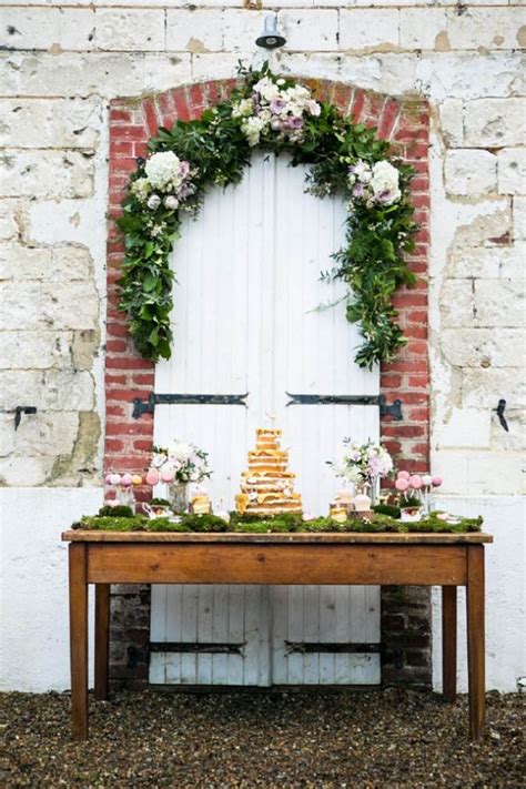 10 Fabulous Easter Wedding Ideas For Spring