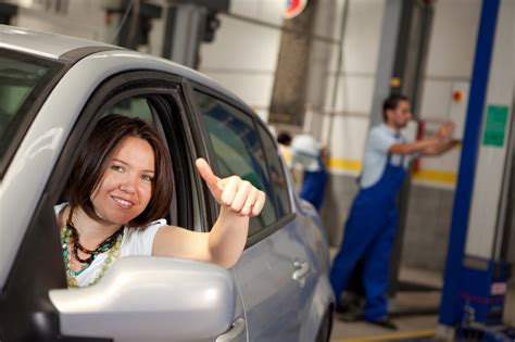 What Will You See When You Hire An Auto Repair Service Center Mikes