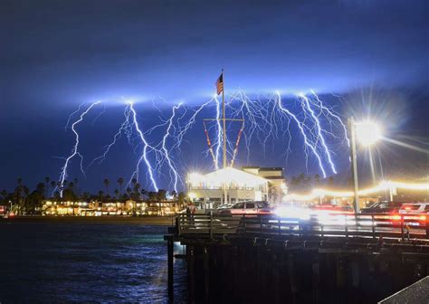 Rare 5 Minute Burst Of 1200 Lightning Strikes Over California Seaside Town