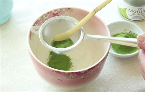 In this article, we will show you how to make matcha powder in the comfort of your home without spending a lot of time and money. How to Prepare Matcha Green Tea | Matcha Source