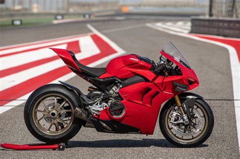 accessori per ducati panigale v4s ancora più racing superbike italia