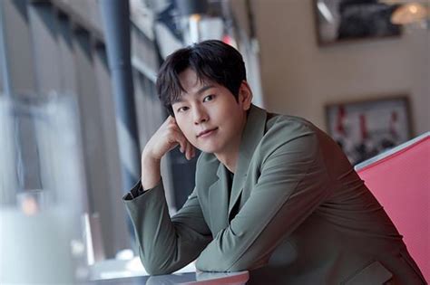 Qa.ida apr 14 2019 7:51 am anyway love his appearance, and his positive vibes on best chicken drama *^_^*. Park Sun Ho Talks About "Rugal" + Giving Acting Advice To ...