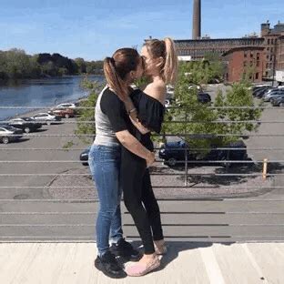 Pin By Dlcqy On Hello There Lesbian Love Best Kisses Tumblr Gay