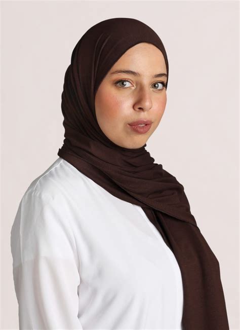 Hijab Jersey Marrón Oscuro Inah Collection