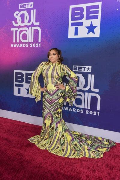 Soul Train Awards 2021 See The Celebs Who Hit The Red Carpet In Harlem