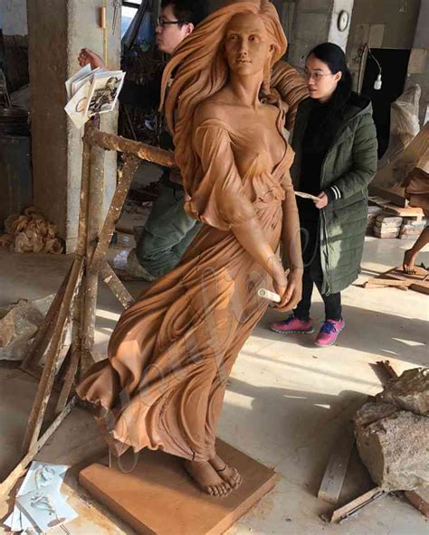 Life Size Beautiful Female Garden Statues Woman Statue Girl Statue Clay Model Before Casting