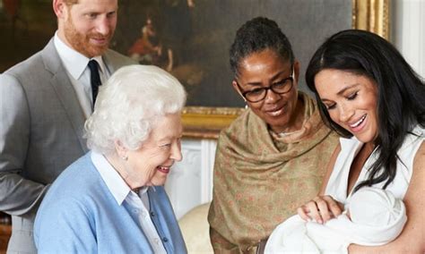 The new mother said she now had the two best guys in the world. 12++ Archie Harrison Mountbatten-Windsor Idade - The Emptiness