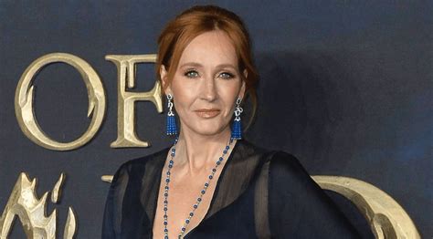 warner bros stands by jk rowling ‘proud to work with author indiewire