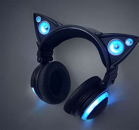 This Cat Ear Wearable Moves Based On Your Brain Waves