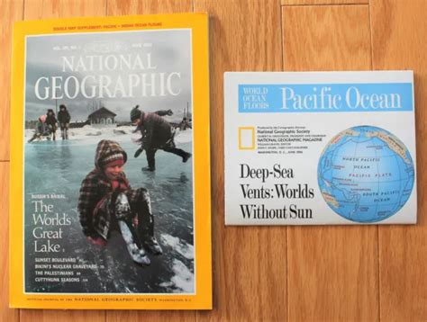 National Geographic June 1992 And Map Pacificindian Oceans Bikini