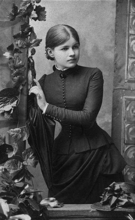 Glamorous Photos Of Victorian Women That Defined Fashion Styles From The Late Th Century