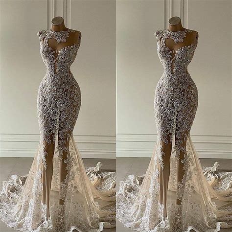 2021 New Crystal Mermaid Wedding Dresses See Through Lace Appliqued