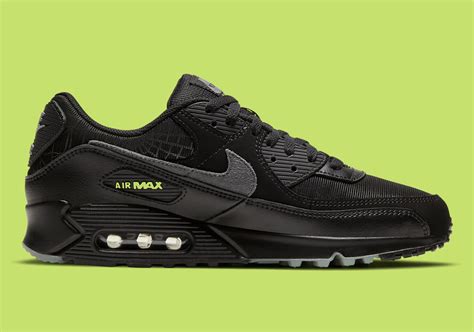 See actions taken by the people who manage and post content. Halloween Nike Air Max 90 DC3892-001 Release Info ...