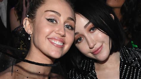 noah cyrus tearfully admits growing up as miley cyrus sister was absolutely unbearable