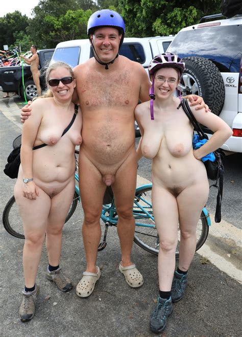 Porn Pics Big Tits Smiling Girl Byron Bay World Naked Bike Ride Wnbr