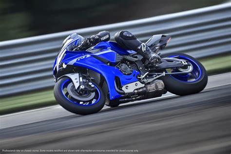Yamaha r1 2000' top speed and acceleration test. 2020 Yamaha YZF-R1 / R1M | Top Speed