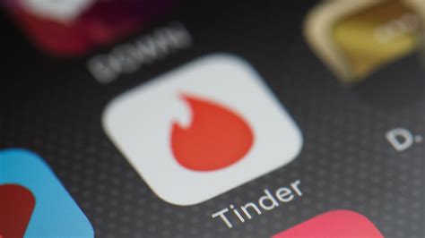 Tinder Places Dating App Launches New Feature