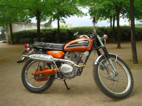 Review Of Honda Cb 125 1971 Pictures Live Photos