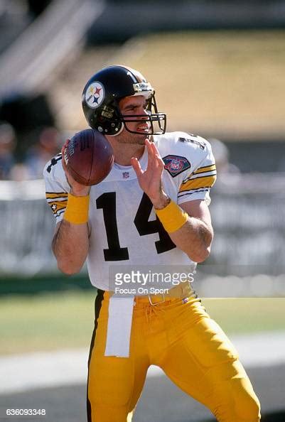 Neil Odonnell Of The Pittsburgh Steelers Warms Up During Pregame