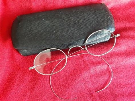 Antique Wire Eyeglass Frame And Glass Slight Oval Sm Gem
