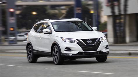 2022 Nissan Rogue Sport Choosing The Right Trim Autotrader