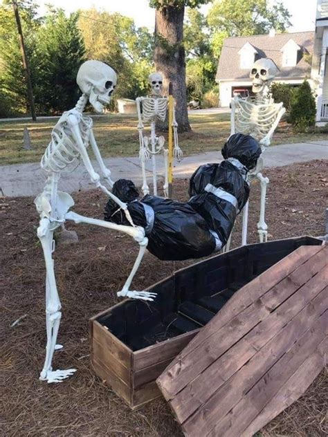 How The Tables Have Turned Funny Spooky Halloween Decorations Outdoor Halloween Scary
