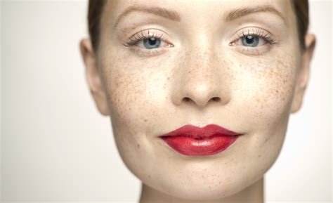 Essential Makeup Tips For Pale Skin