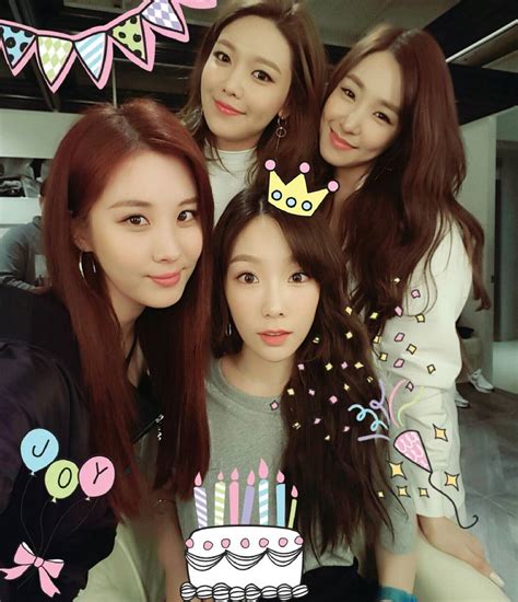Snsd Members Greets Taeyeon On Her Birthday Wonderful Generation