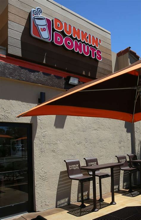 Massive Lines For Return Of Dunkin Donuts To Bay Area