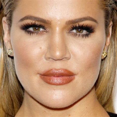 Khloe Kardashians Makeup Photos And Products Steal Her Style