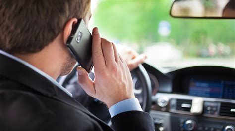 Téléphone Au Volant Vers Une Suspension Du Permis En Cas Dinfraction