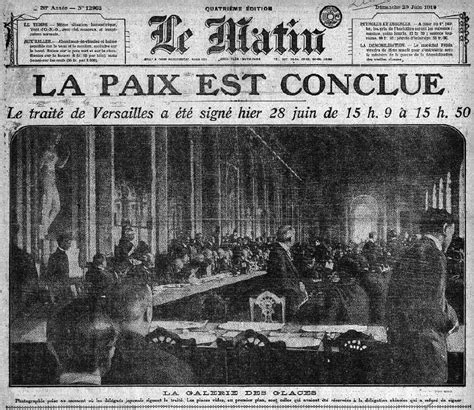 Le 28 juin 1919, le traité de versailles signé dans la galerie des glaces du château de versailles met fin à la guerre entre l'allemagne et les alliés. WW1 on emaze