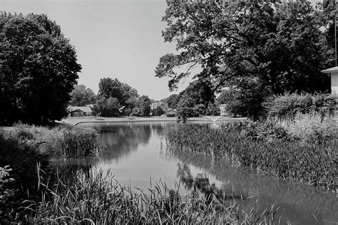 Brewster Pond Stratford Ct Photograph By Thomas Henthorn Fine Art