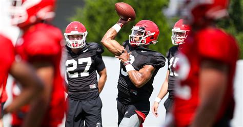 Watch 3 Questions As Georgia Football Moves To Full Contact Practices
