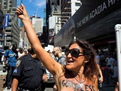 Topless Parade In Nyc See Photos Of The Manhattan March