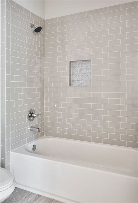 20 Tile Ideas For Tub Surround