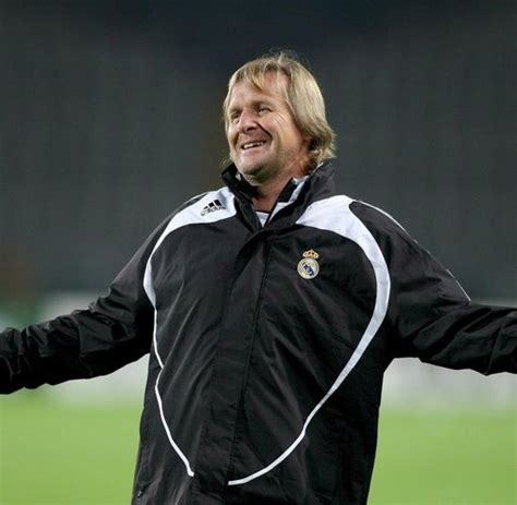 Vertrauen Ausgesprochen Bernd Schuster Bleibt Trainer Von Real Madrid