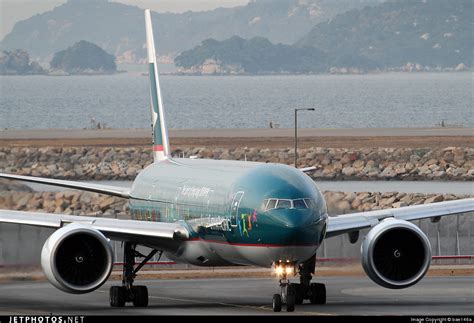 B KPB Boeing 777 367ER Cathay Pacific Airways Bae146a JetPhotos