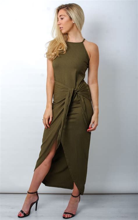This Flawless Khaki Dress Will Make For A Great Summer Dress That Can