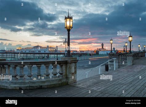 Brighton Seafront Sunset Hi Res Stock Photography And Images Alamy