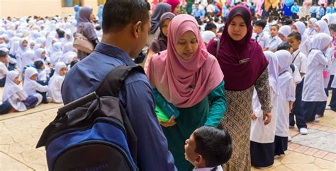 This malaysian scholarship for international students aims to support the malaysian government's effort to attract, motivate and retain talented human capital from abroad. Malaysian minister warns action against teachers who ...