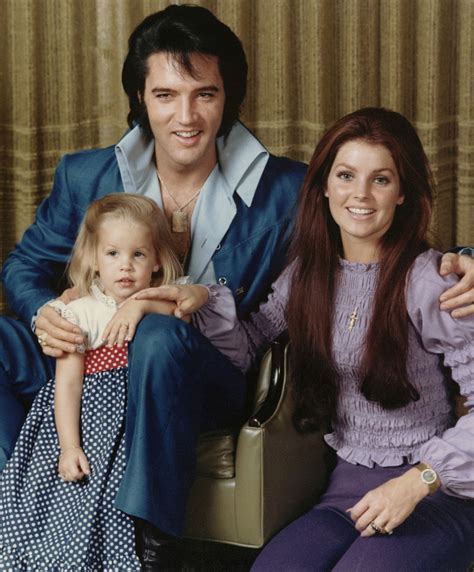 Lovely Photos Of Elvis Presley With His Wife Priscilla And Their Daughter Lisa Marie