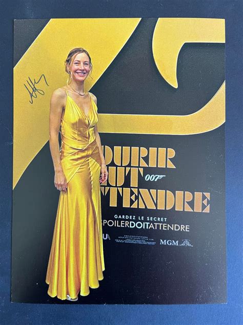 Mathilde Bourbin Photo Dédicacée Photocall Club James Bond France