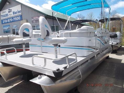 Apex Marine Qwest Edge 7518 Sport Cruise Boats For Sale