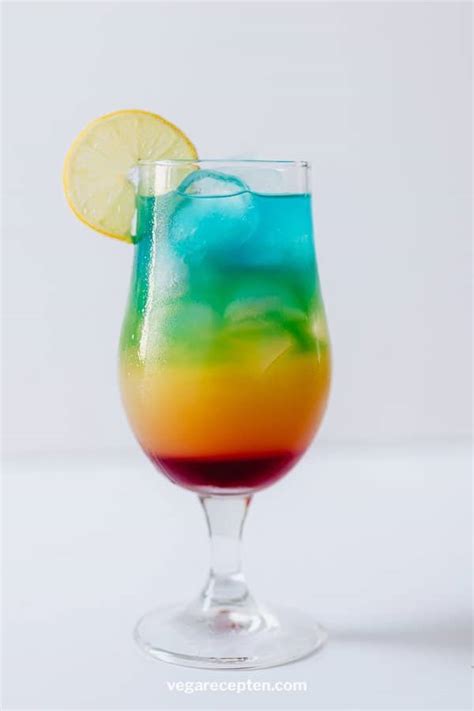 Rainbow Paradise Cocktail With Blue Curacao Vega Recepten