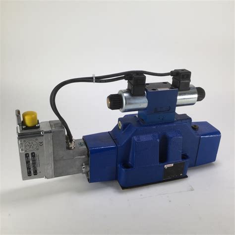 Rexroth 0811404969 Hydraulic Proportional Directional Control Valve New Nfp